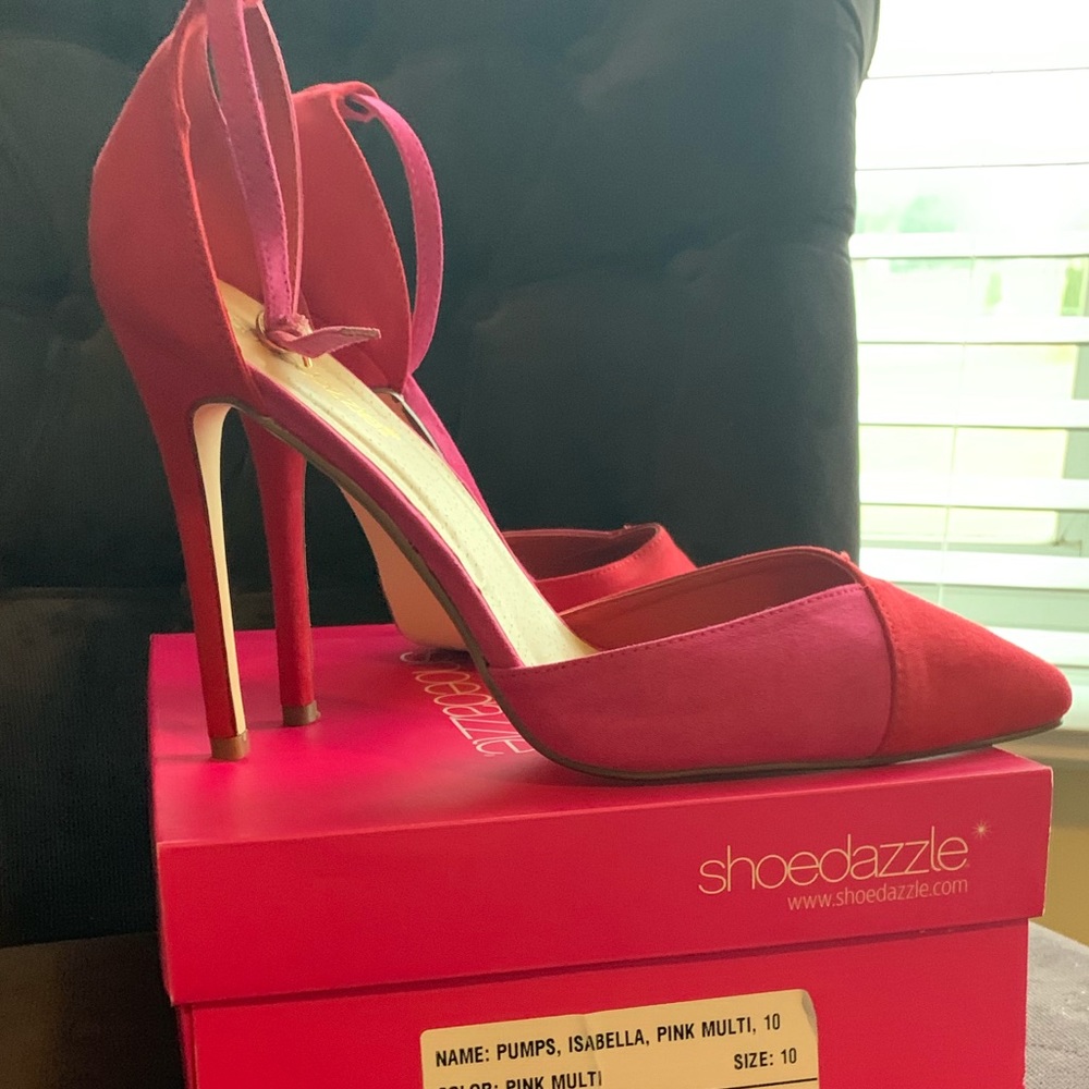 Sexy Multicolored Pump!
